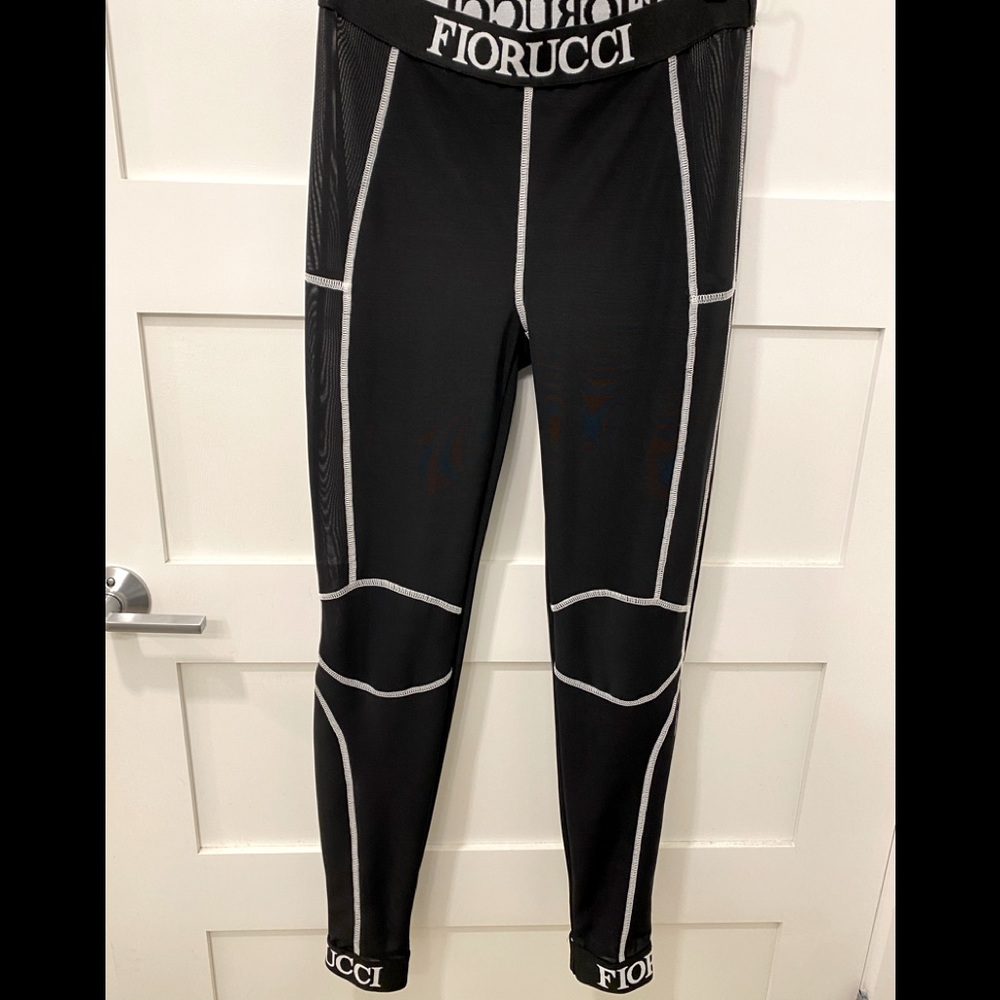Fiorucci women’s logo Renee leggings size S